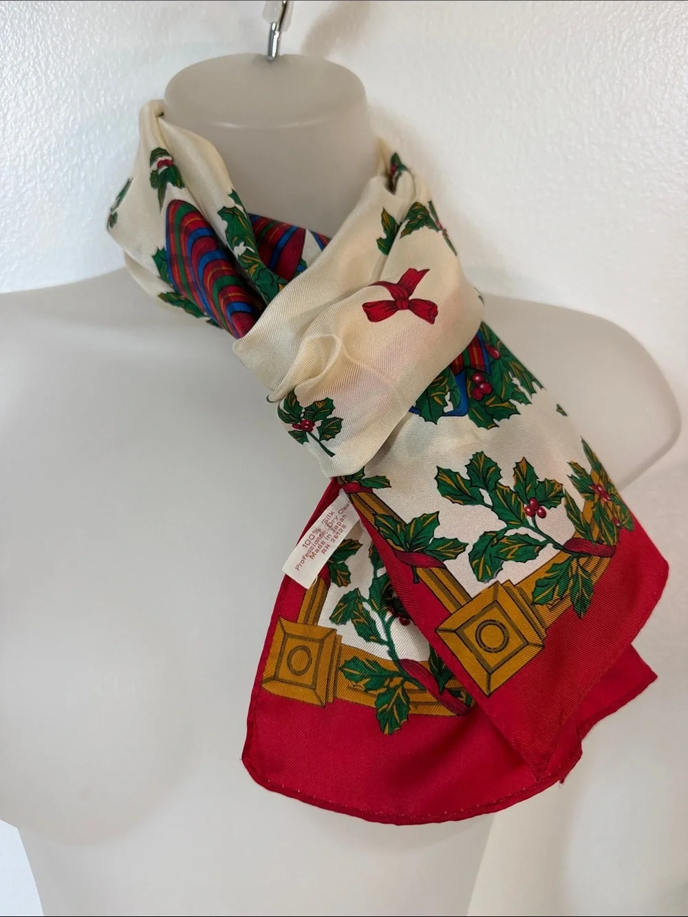 Vintage Amanda Fielding Silk Holiday Scarf Wreath Ribbon Bows Red Cream